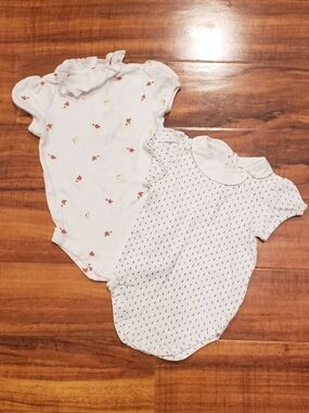 Janie and Jack EUC 18-24 months set (2) of floral short sleeve bodysuits